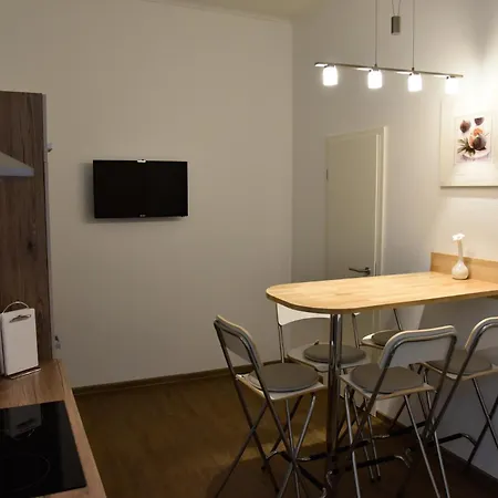 Am Schloss 15 Apartment *